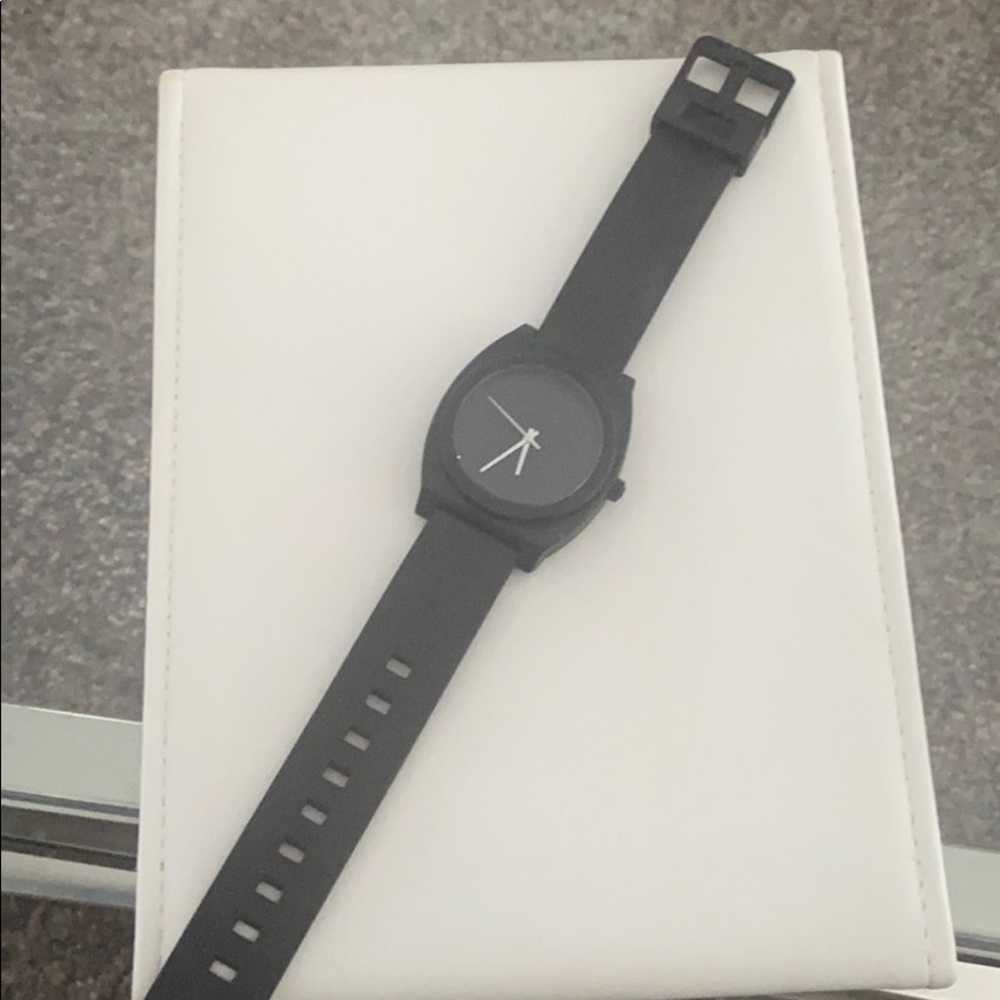 Nixon watch